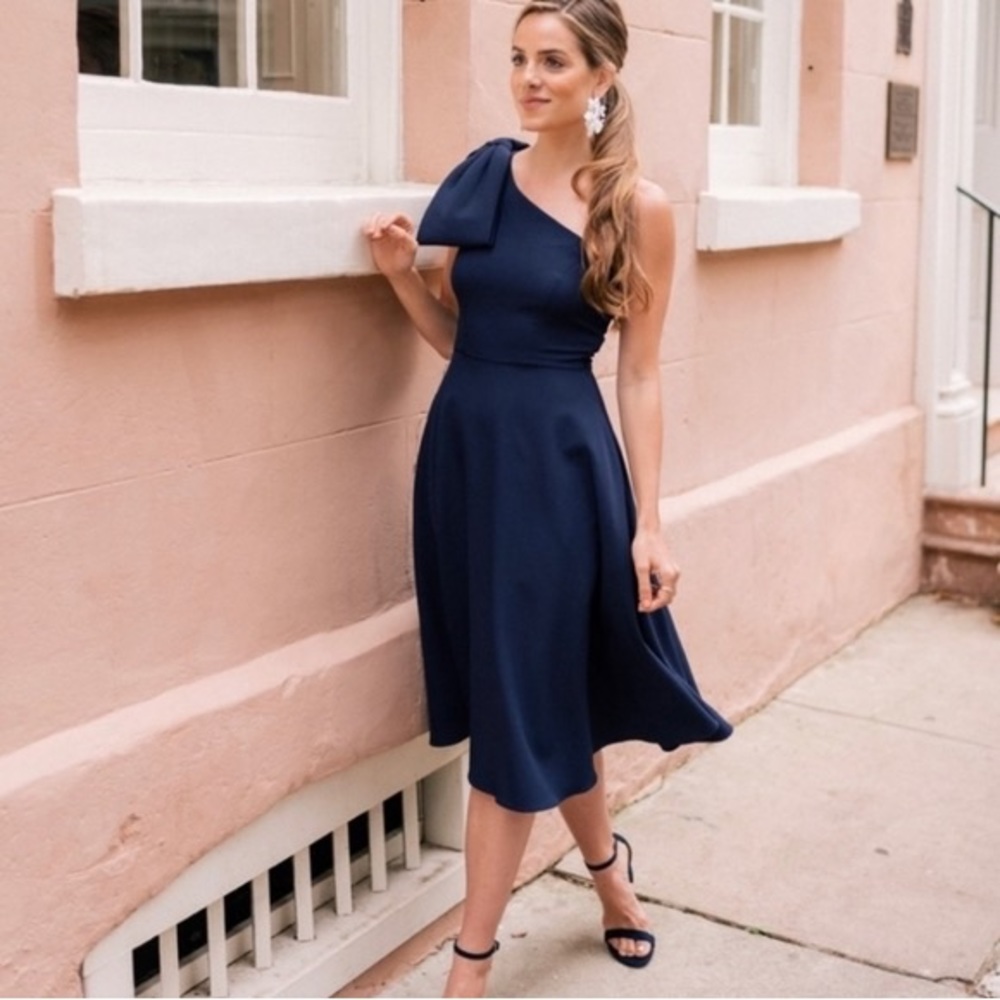 Gal Meets Glam Yvonne Dress